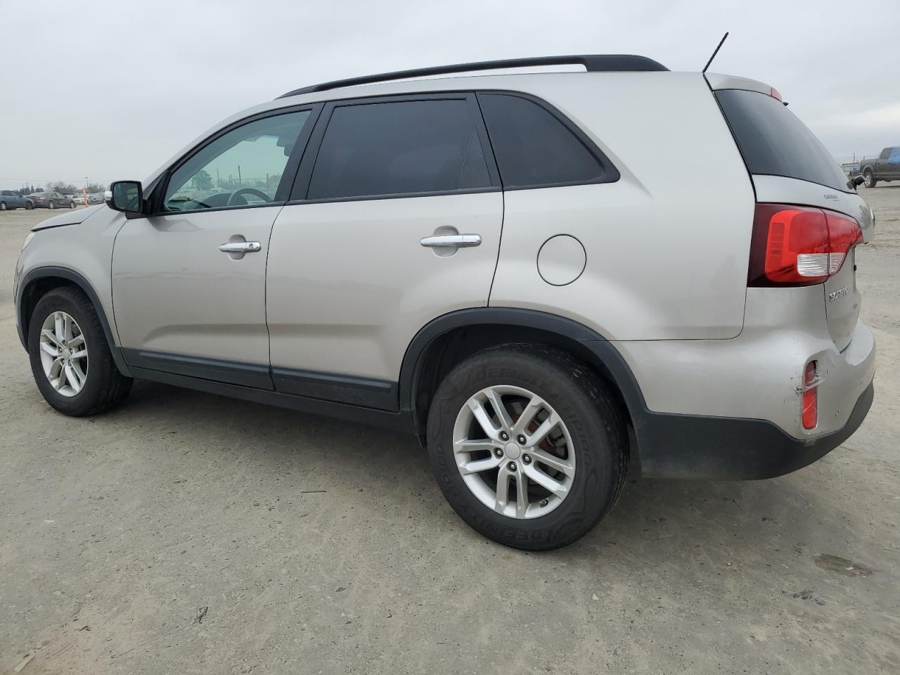 2015 KIA SORENTO LX - Image 2