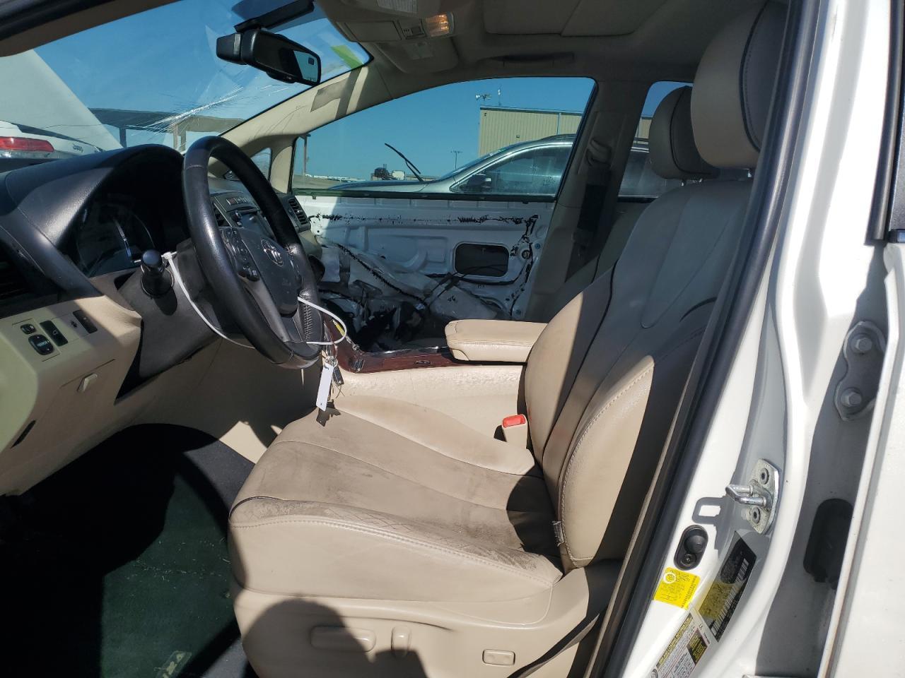 2013 TOYOTA VENZA LE - Image 7