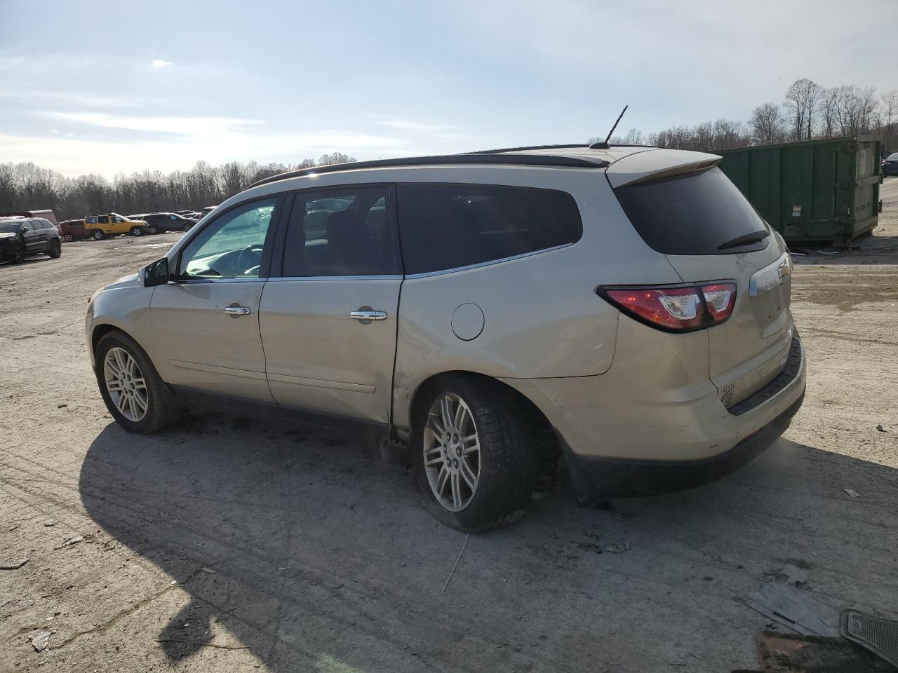 2014 CHEVROLET TRAVERSE L - Image 2