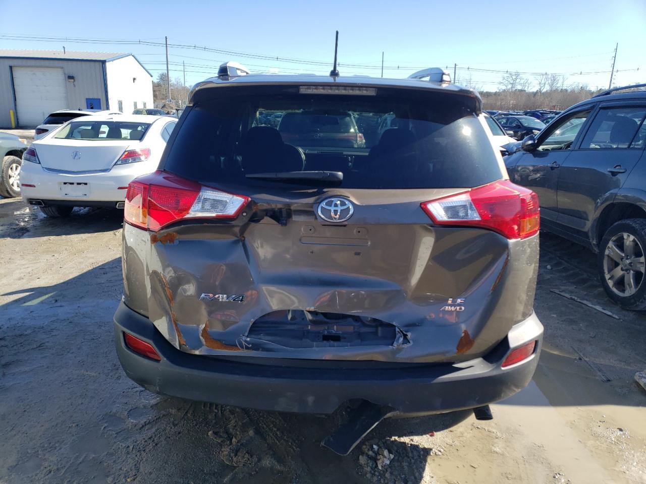 2014 TOYOTA RAV4 LE - Фото 6