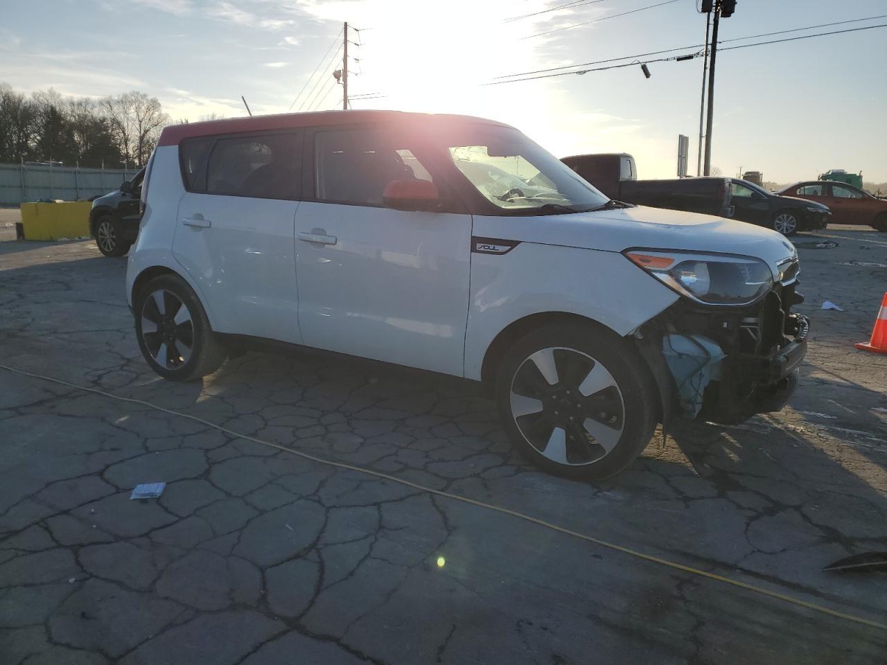 2016 KIA SOUL + - Фото 4
