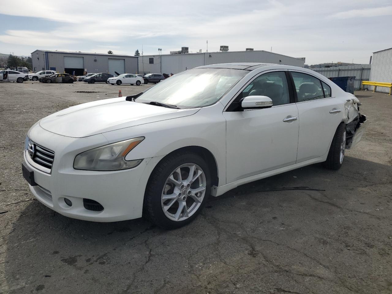 2013 NISSAN MAXIMA S