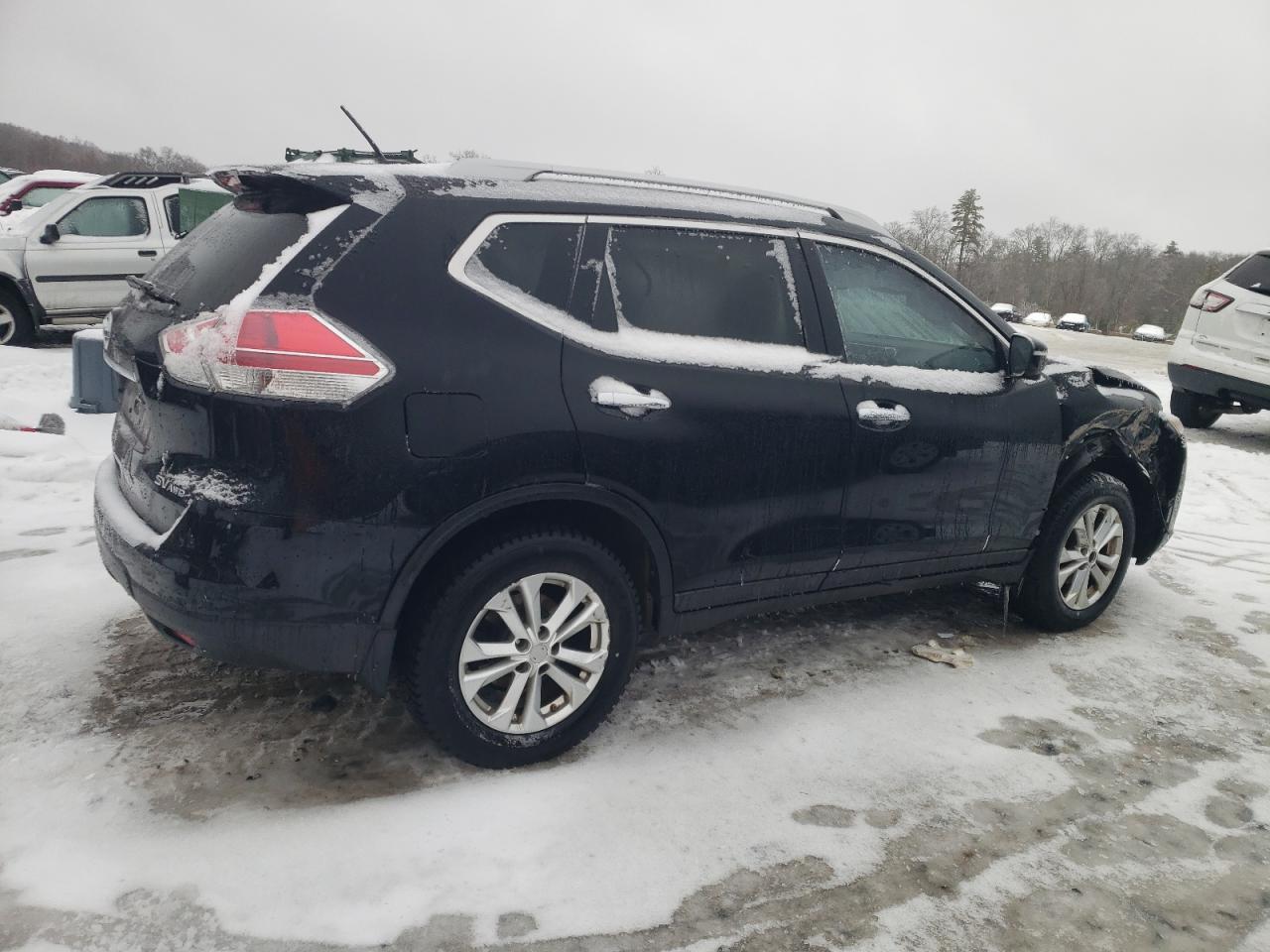 2015 NISSAN ROGUE S - Фото 3