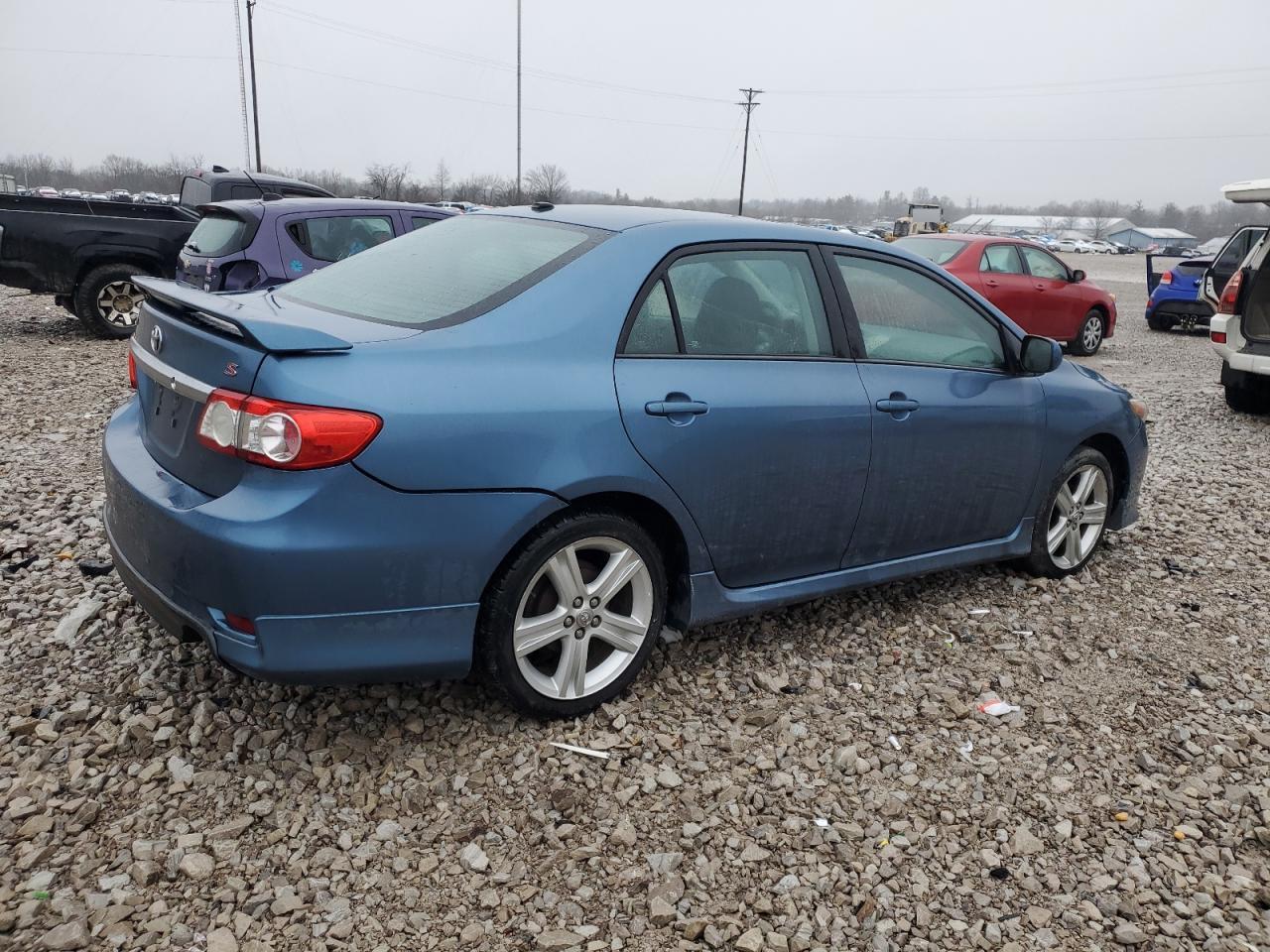 2013 TOYOTA COROLLA BA - Фото 3