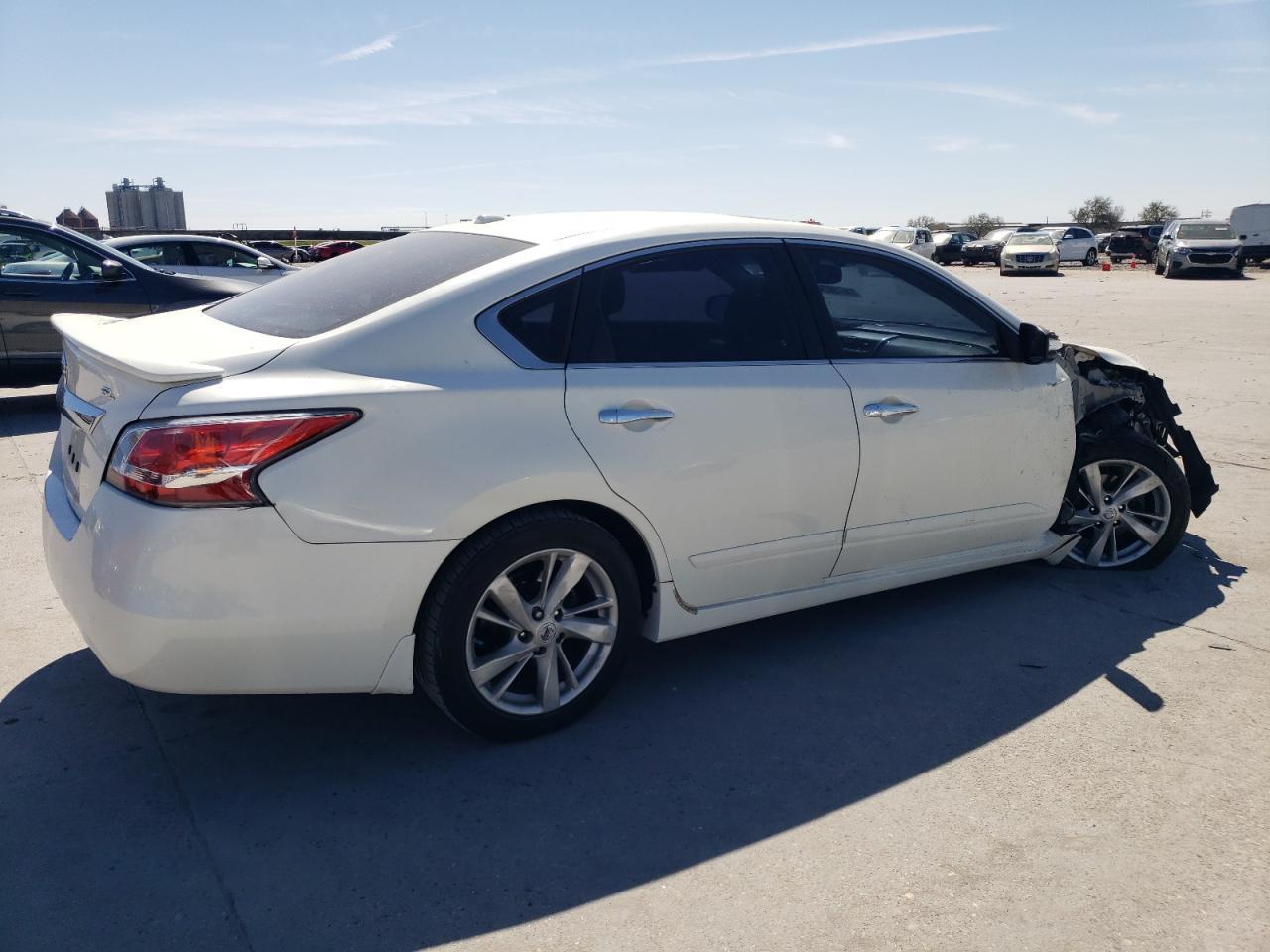 2015 NISSAN ALTIMA 2.5 - Фото 3