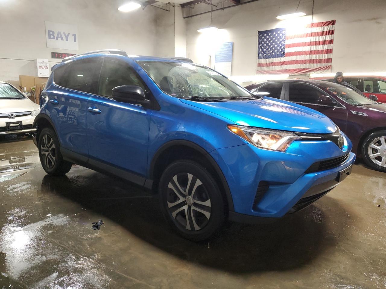 2018 TOYOTA RAV4 LE - Image 4