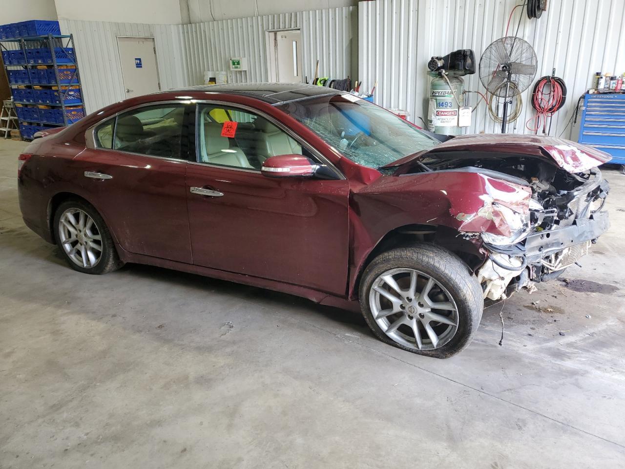 2011 NISSAN MAXIMA S - Image 4