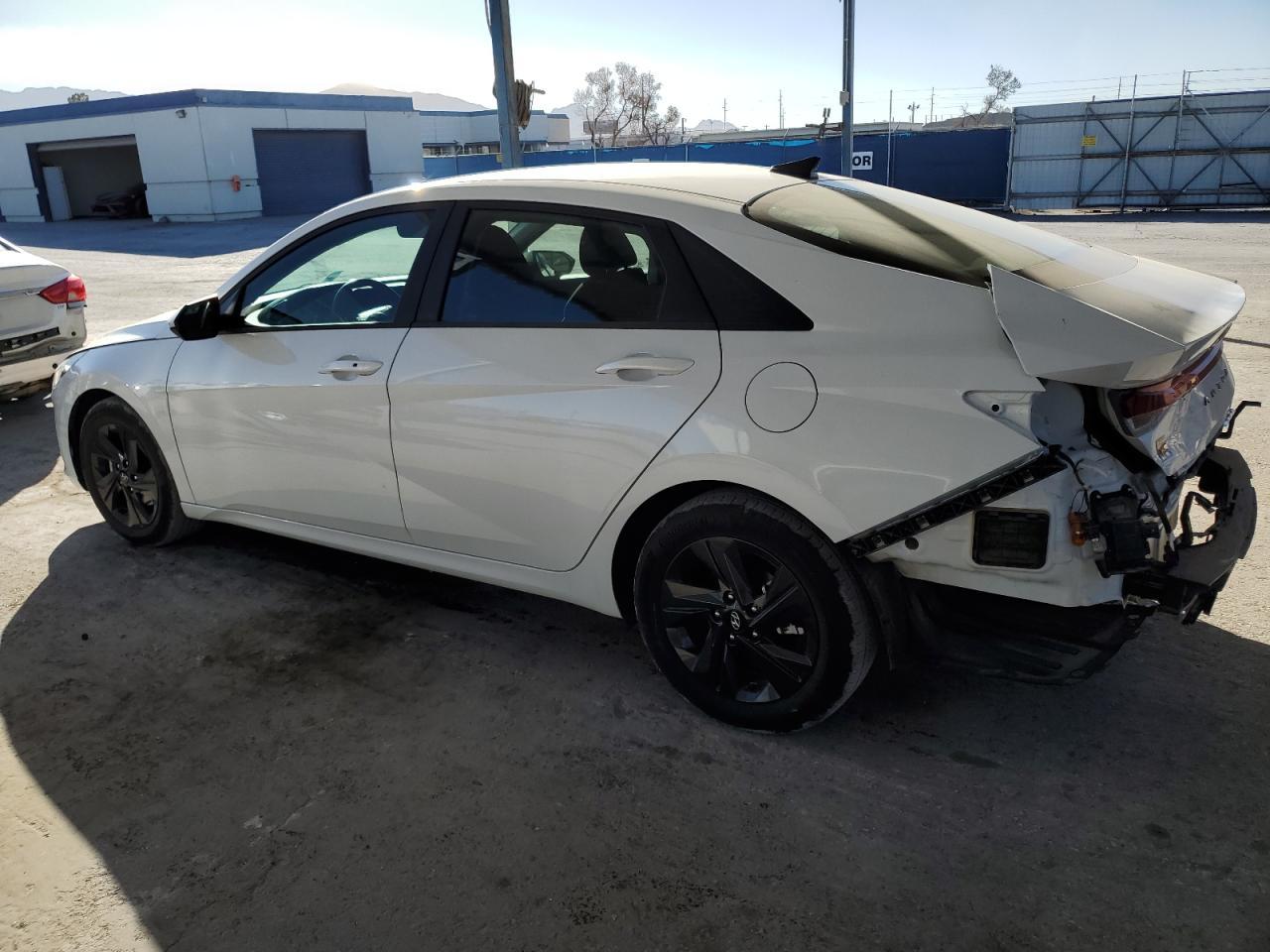 2022 HYUNDAI ELANTRA SE - Image 2