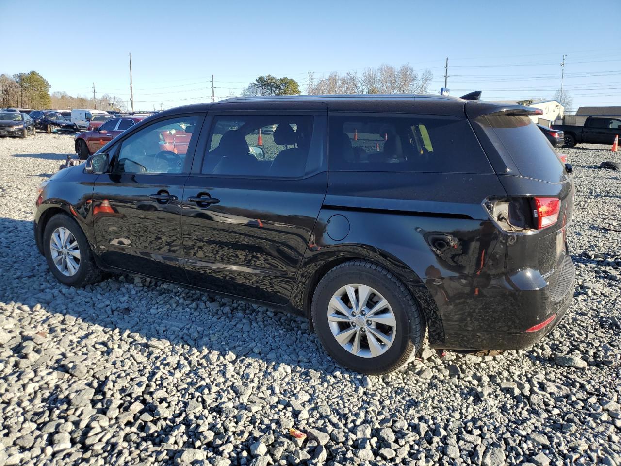 2017 KIA SEDONA LX - Фото 2