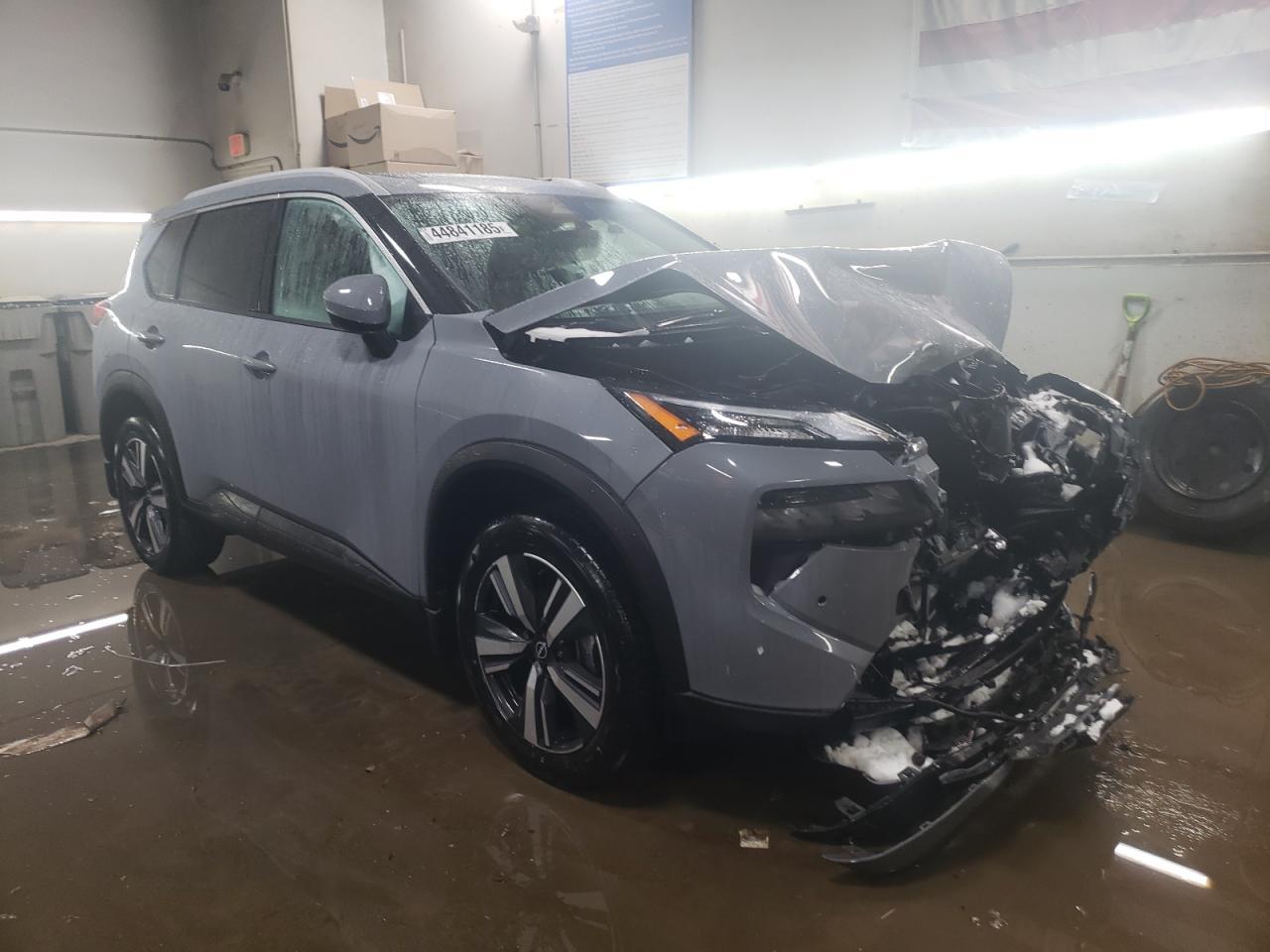 2024 NISSAN ROGUE SL - Image 4