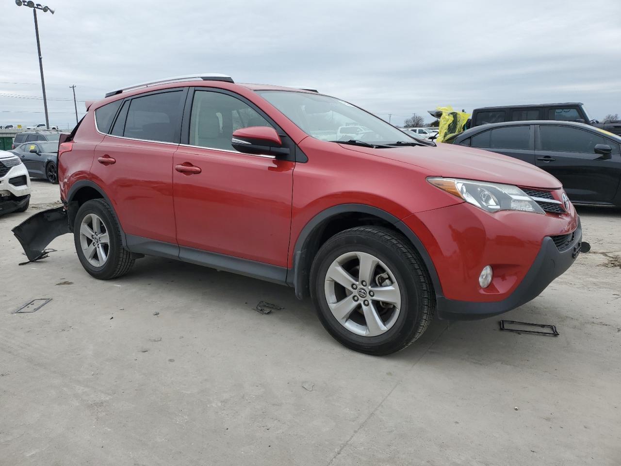 2015 TOYOTA RAV4 XLE - Фото 4