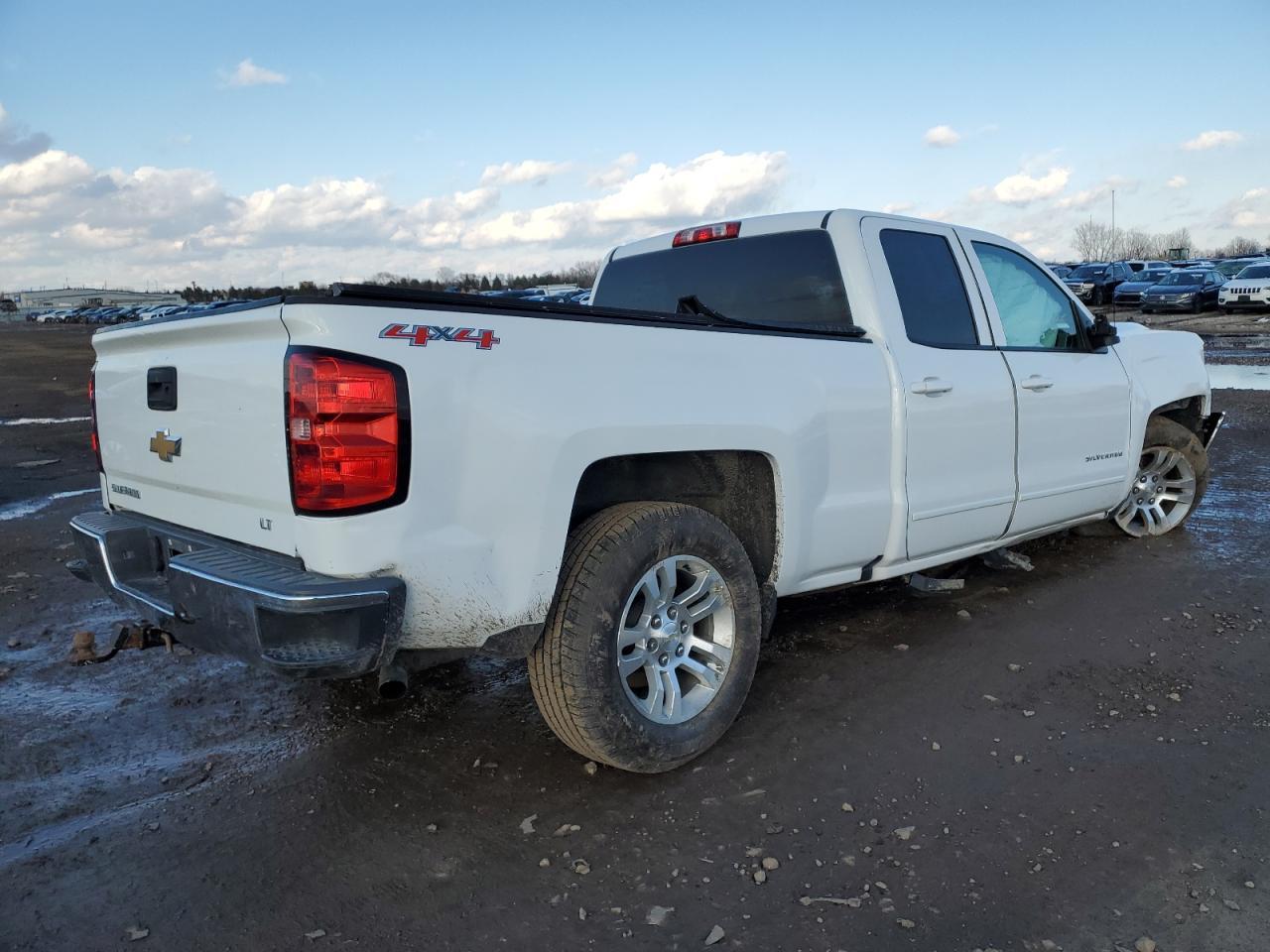 2016 CHEVROLET SILVERADO - Фото 3