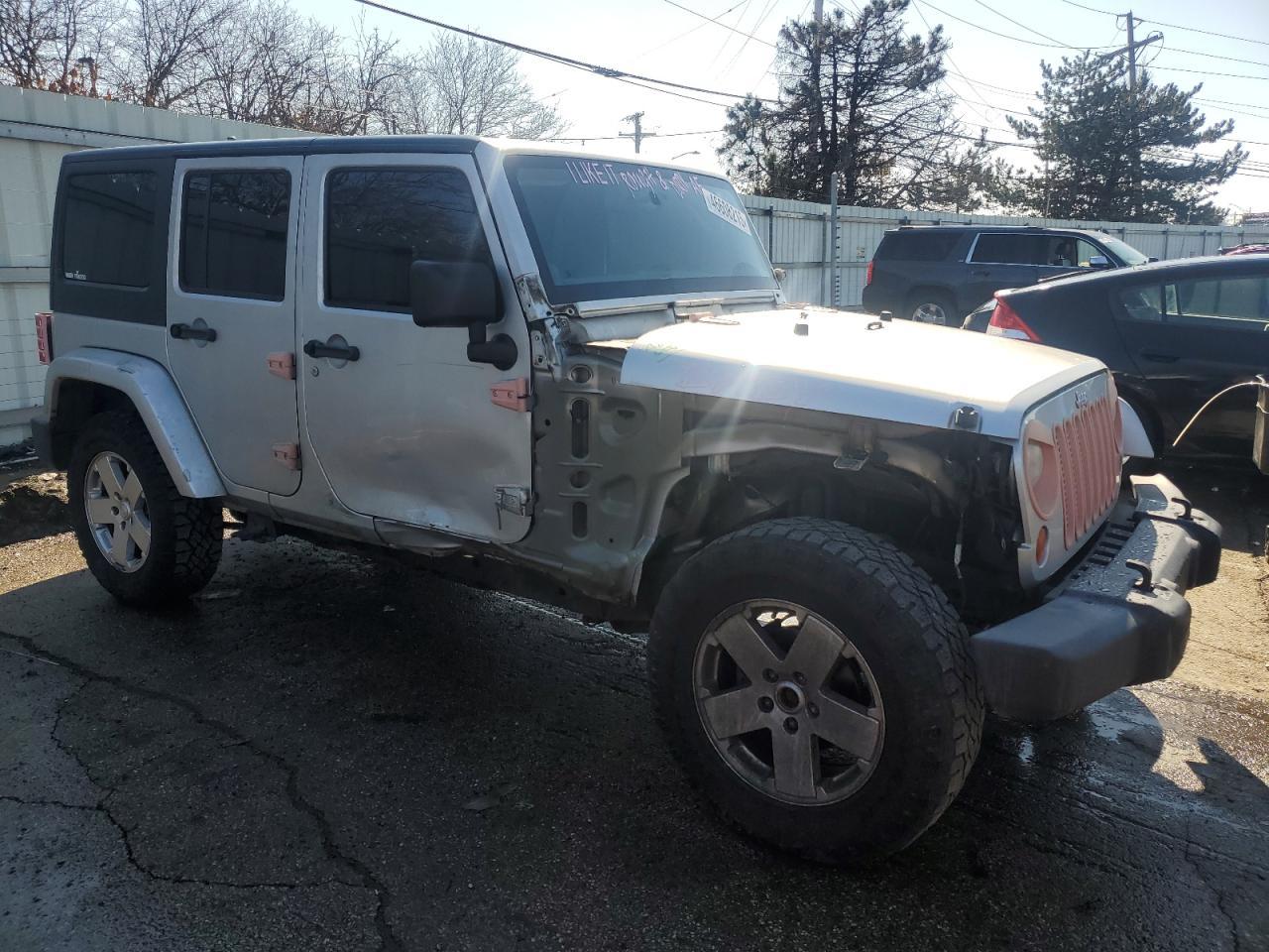 2012 JEEP WRANGLER U - Image 4