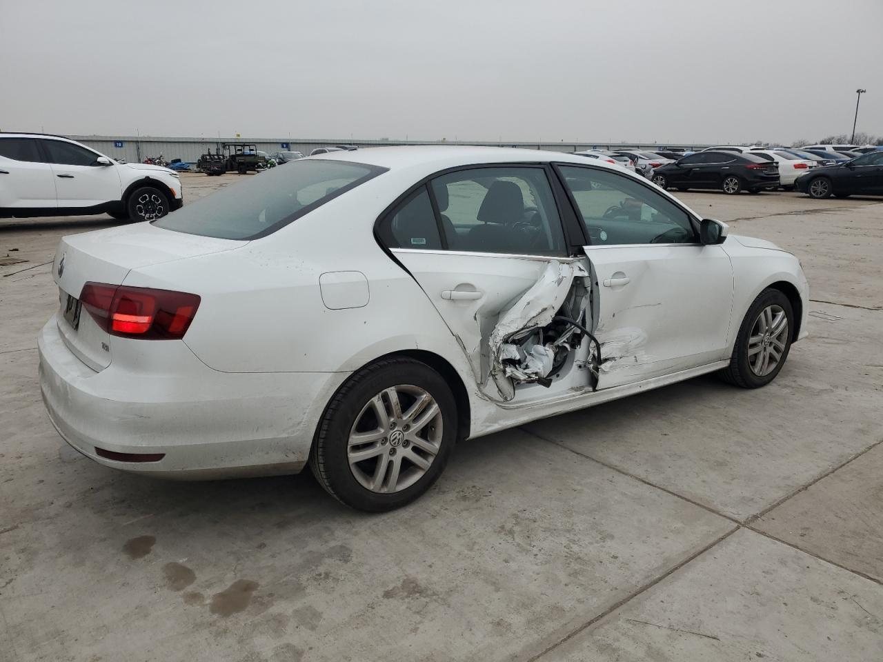 2017 VOLKSWAGEN JETTA S - Image 3