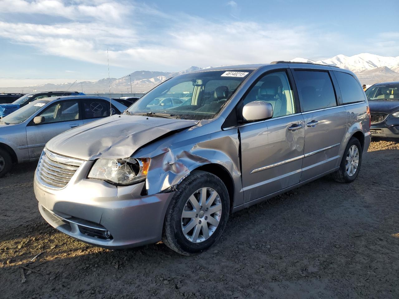 2014 CHRYSLER TOWN & COU