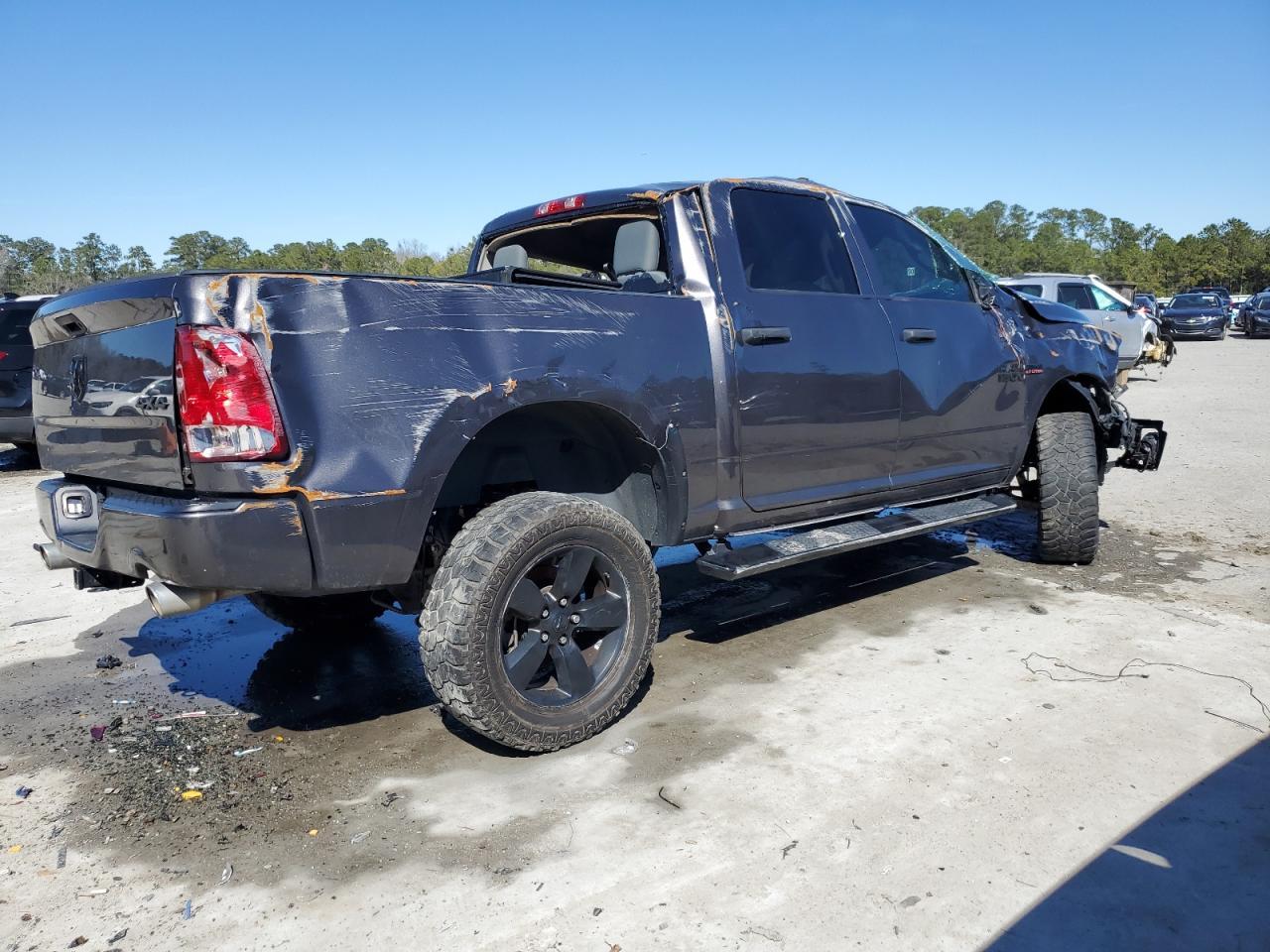 2018 RAM 1500 ST - Image 3