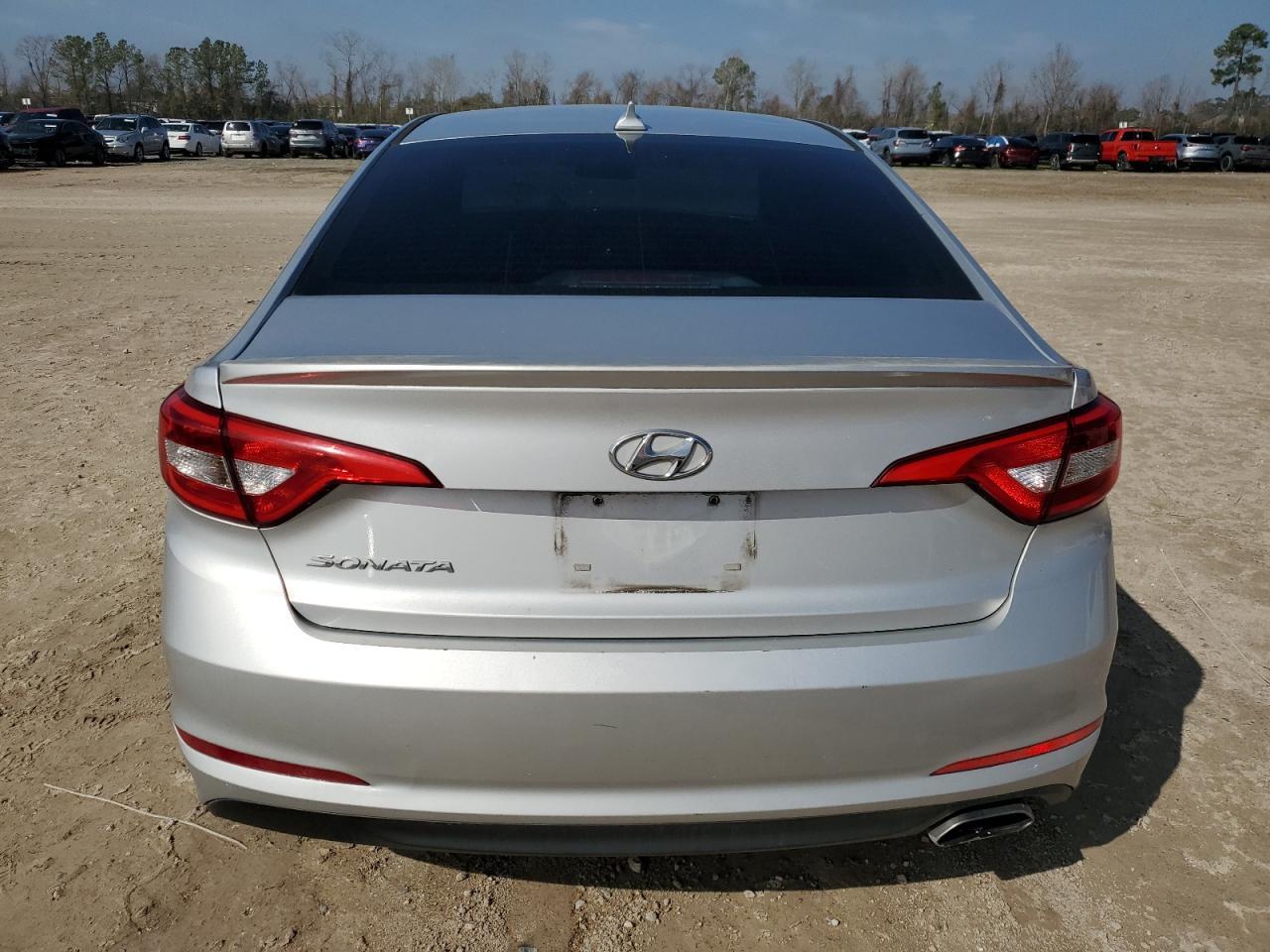 2017 HYUNDAI SONATA SE - Фото 6