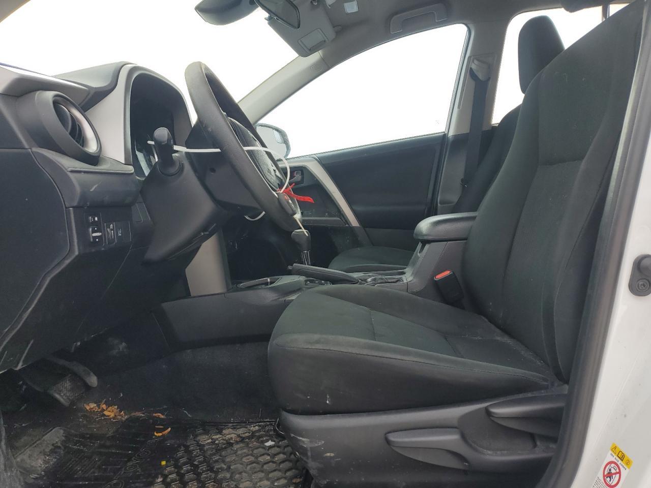 2018 TOYOTA RAV4 LE - Фото 7