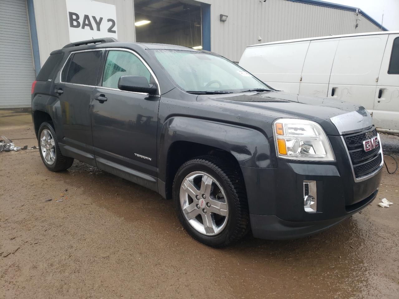 2013 GMC TERRAIN SL - Image 4