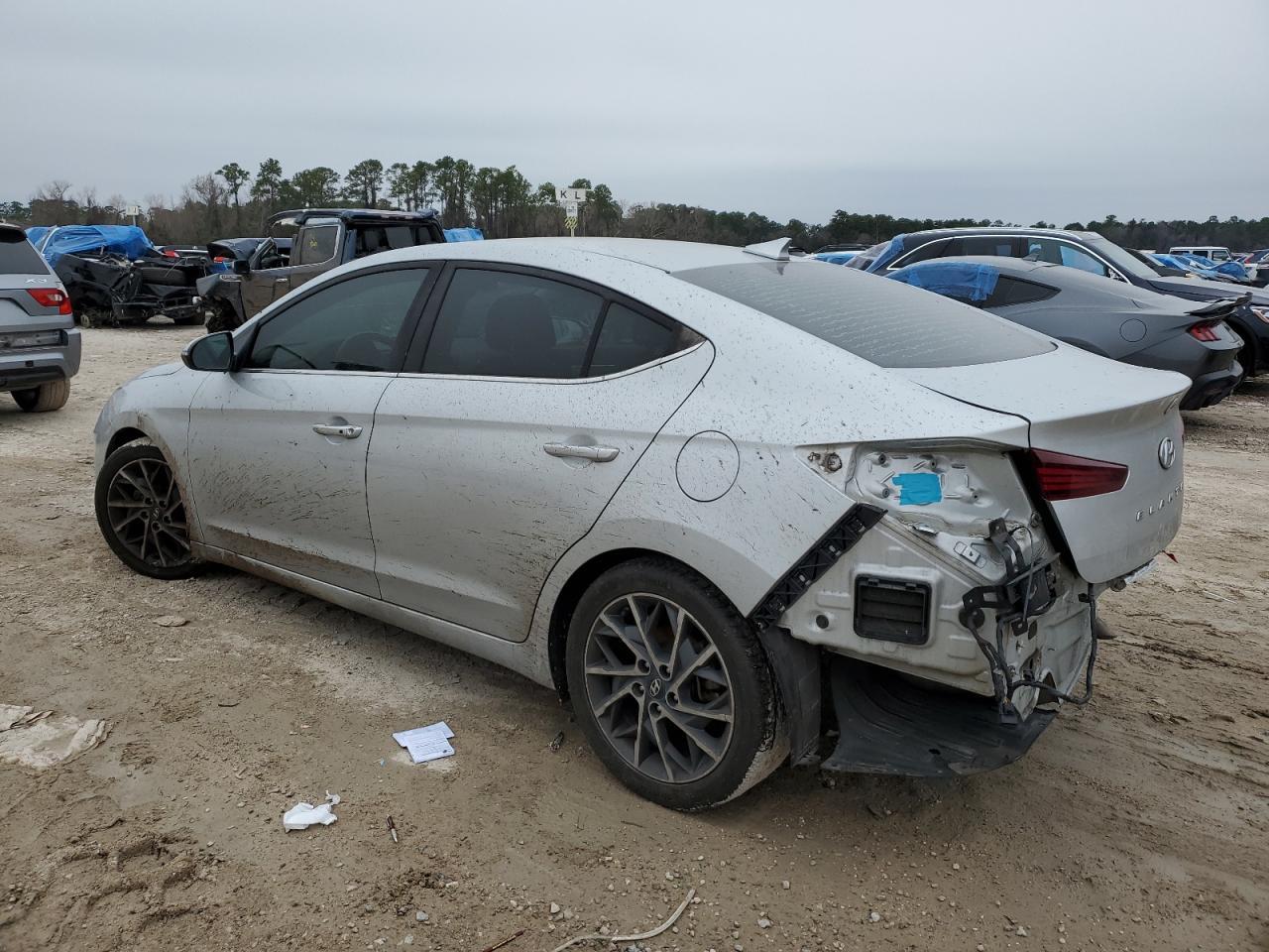 2019 HYUNDAI ELANTRA SE - Фото 2