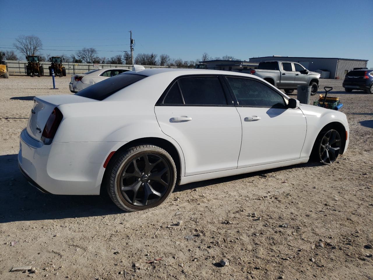 2023 CHRYSLER 300 S - Фото 3