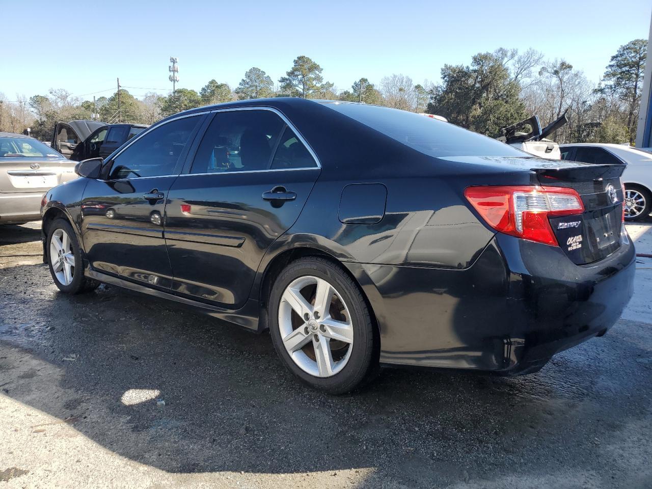 2014 TOYOTA CAMRY L - Image 2
