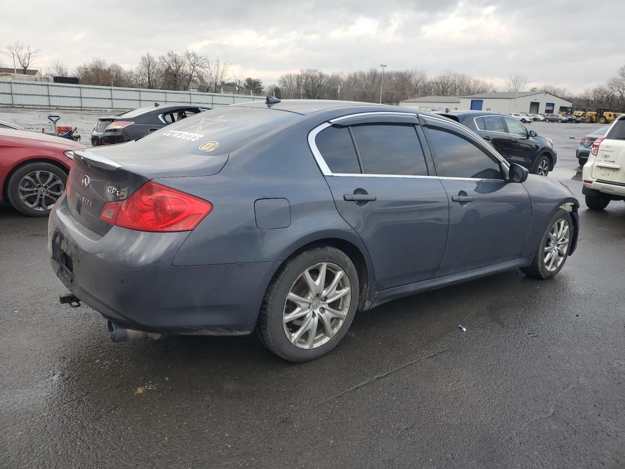 2012 INFINITI G37 - Image 3