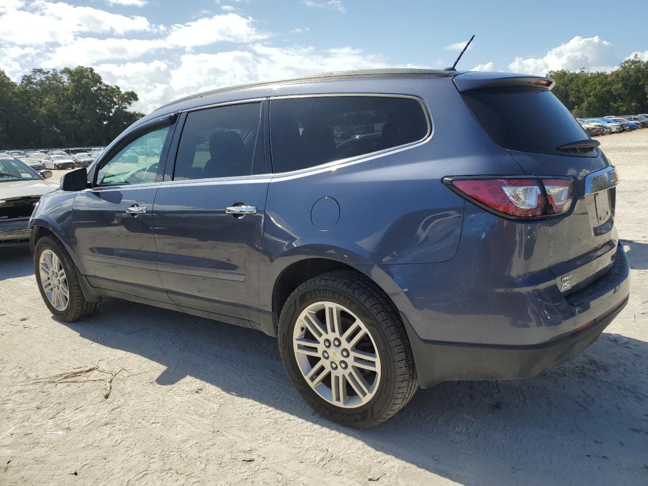 2014 CHEVROLET TRAVERSE L - Image 2