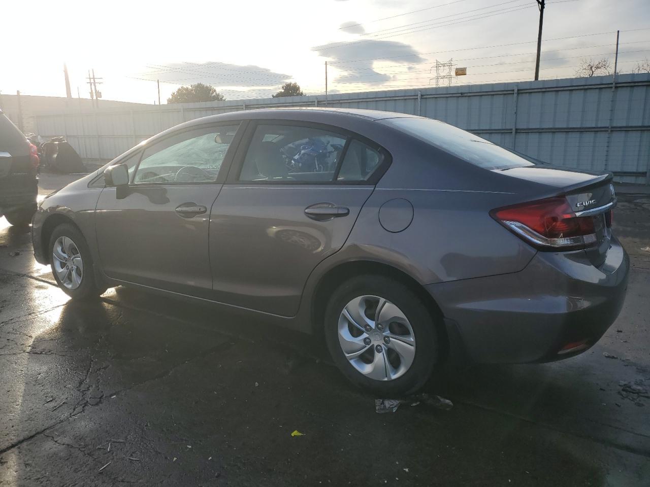 2015 HONDA CIVIC LX - Фото 2
