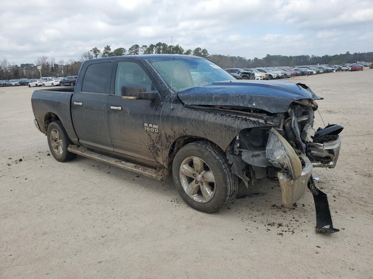 2015 RAM 1500 SLT - Фото 4