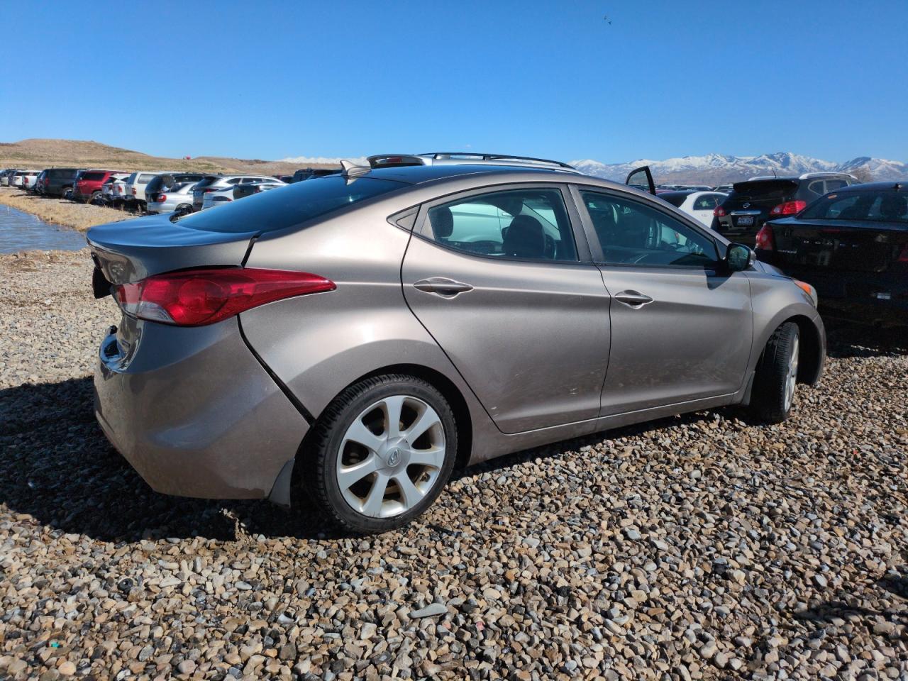 2013 HYUNDAI ELANTRA GL - Image 3