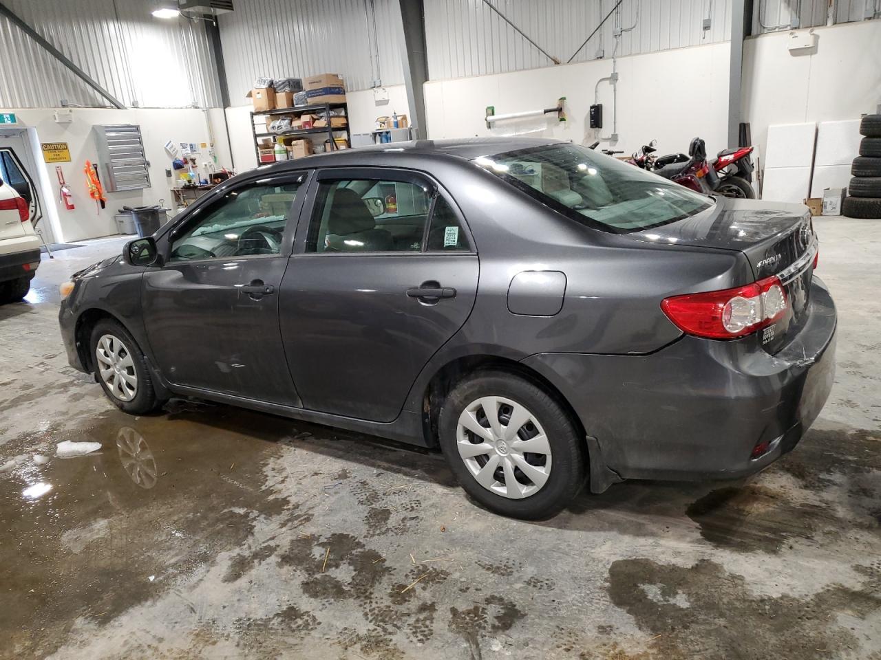 2013 TOYOTA COROLLA BA - Фото 2