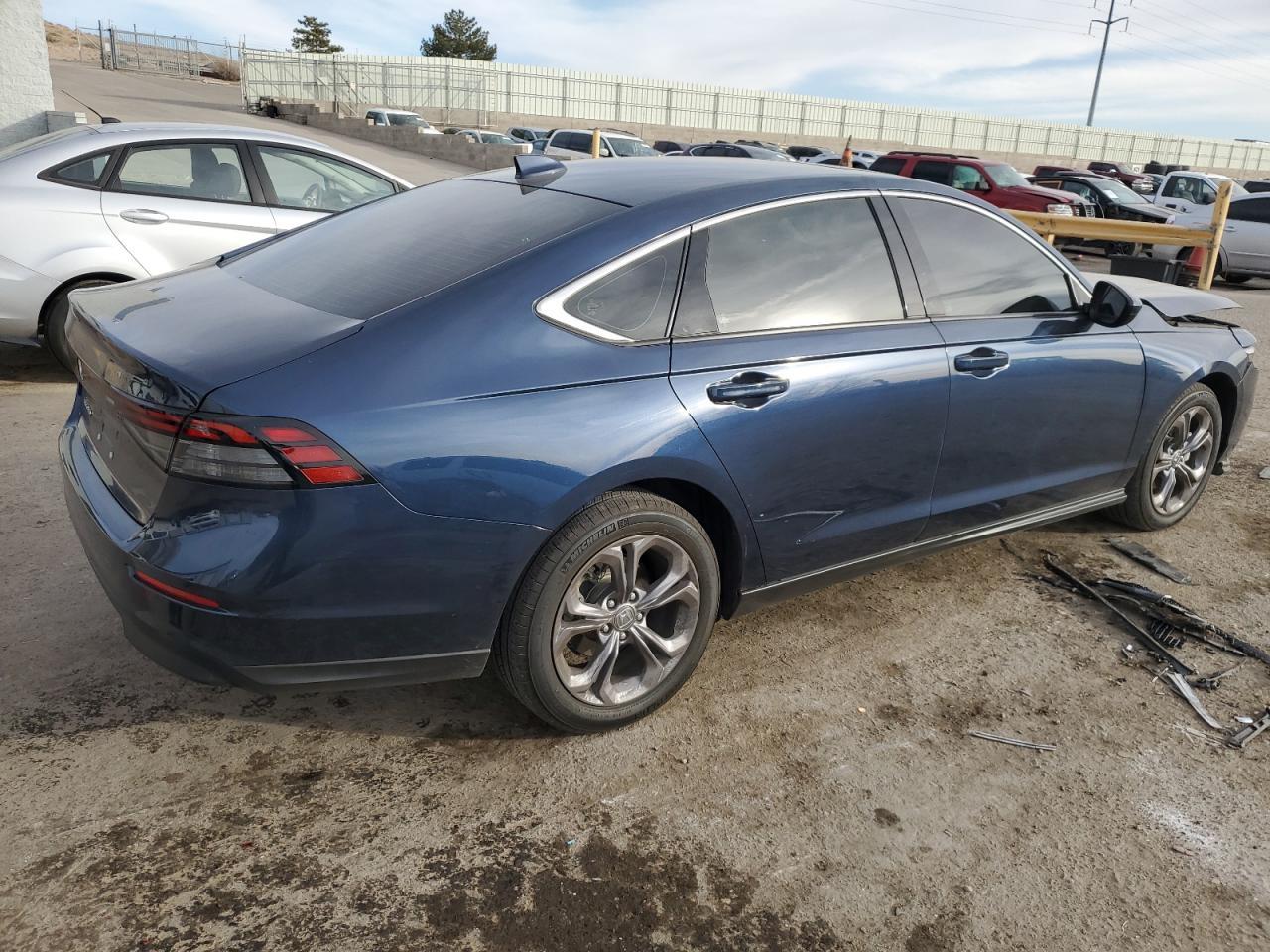 2024 HONDA ACCORD EX - Фото 3