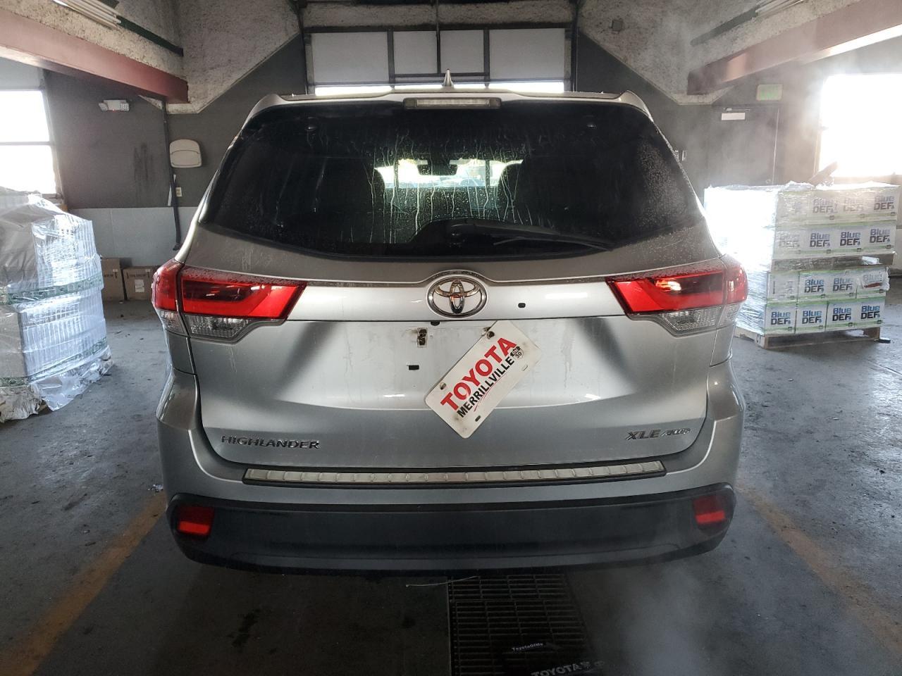 2018 TOYOTA HIGHLANDER - Фото 6