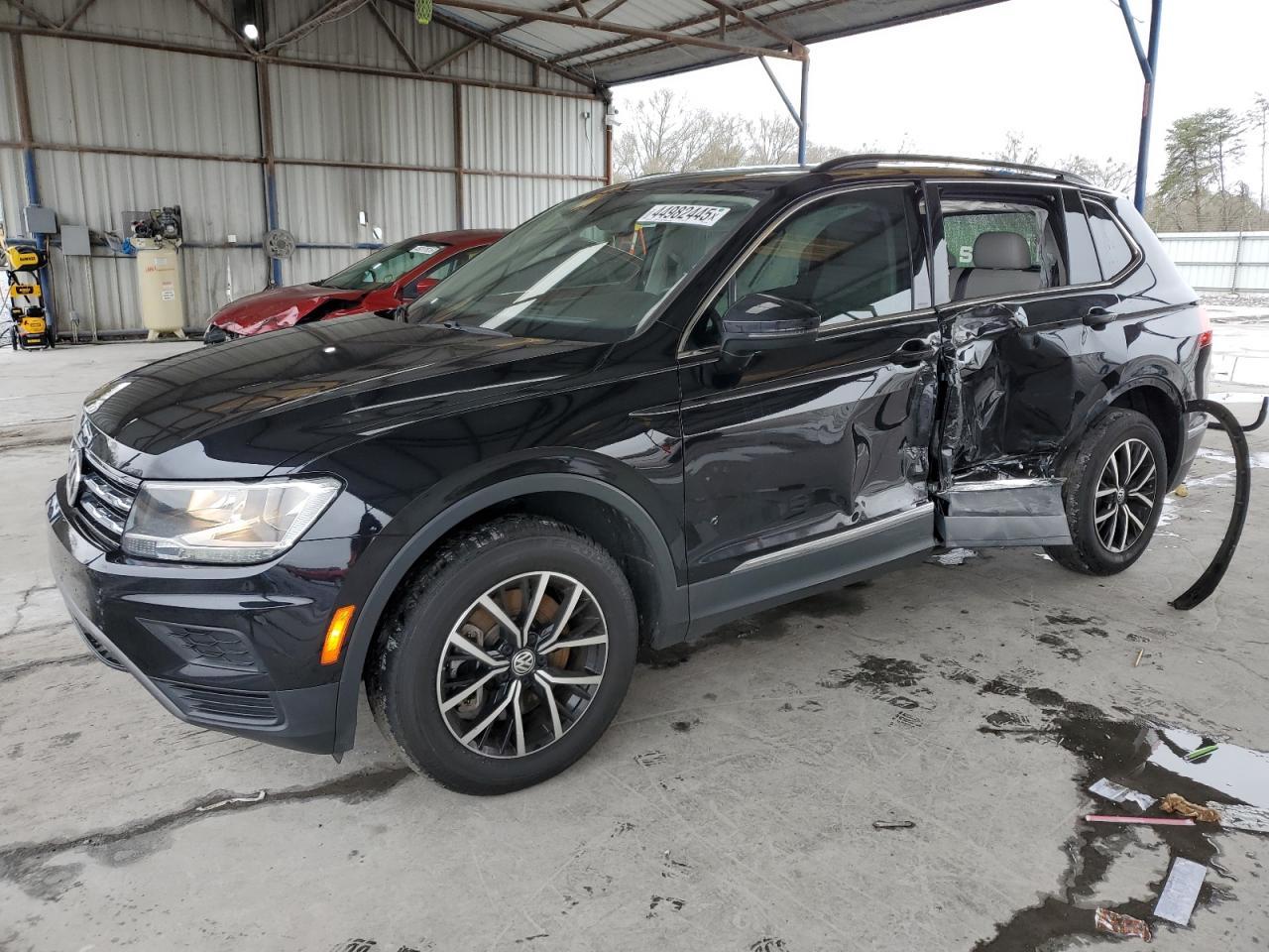 2021 VOLKSWAGEN TIGUAN SE