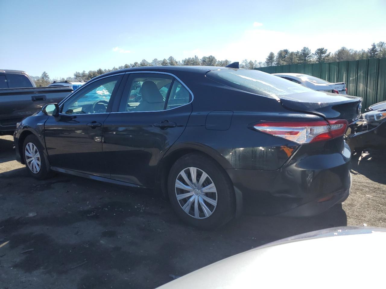 2019 TOYOTA CAMRY LE - Image 2