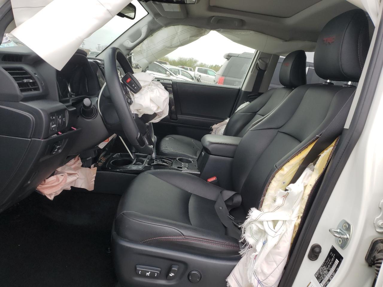 2022 TOYOTA 4RUNNER SR - Image 7