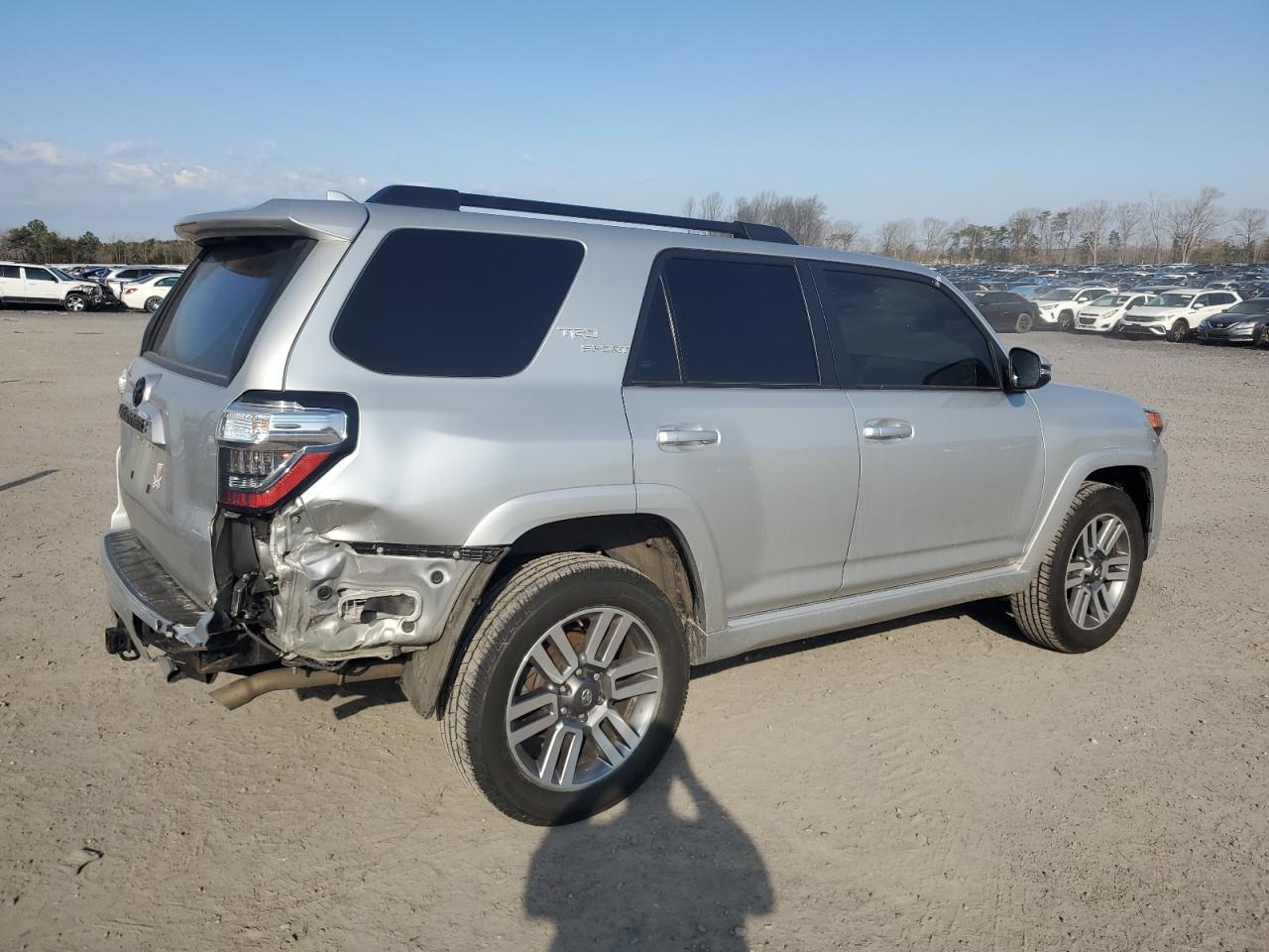 2022 TOYOTA 4RUNNER SR - Image 3