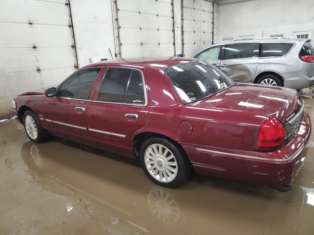 2010 MERCURY GRAND MARQ - Фото 2