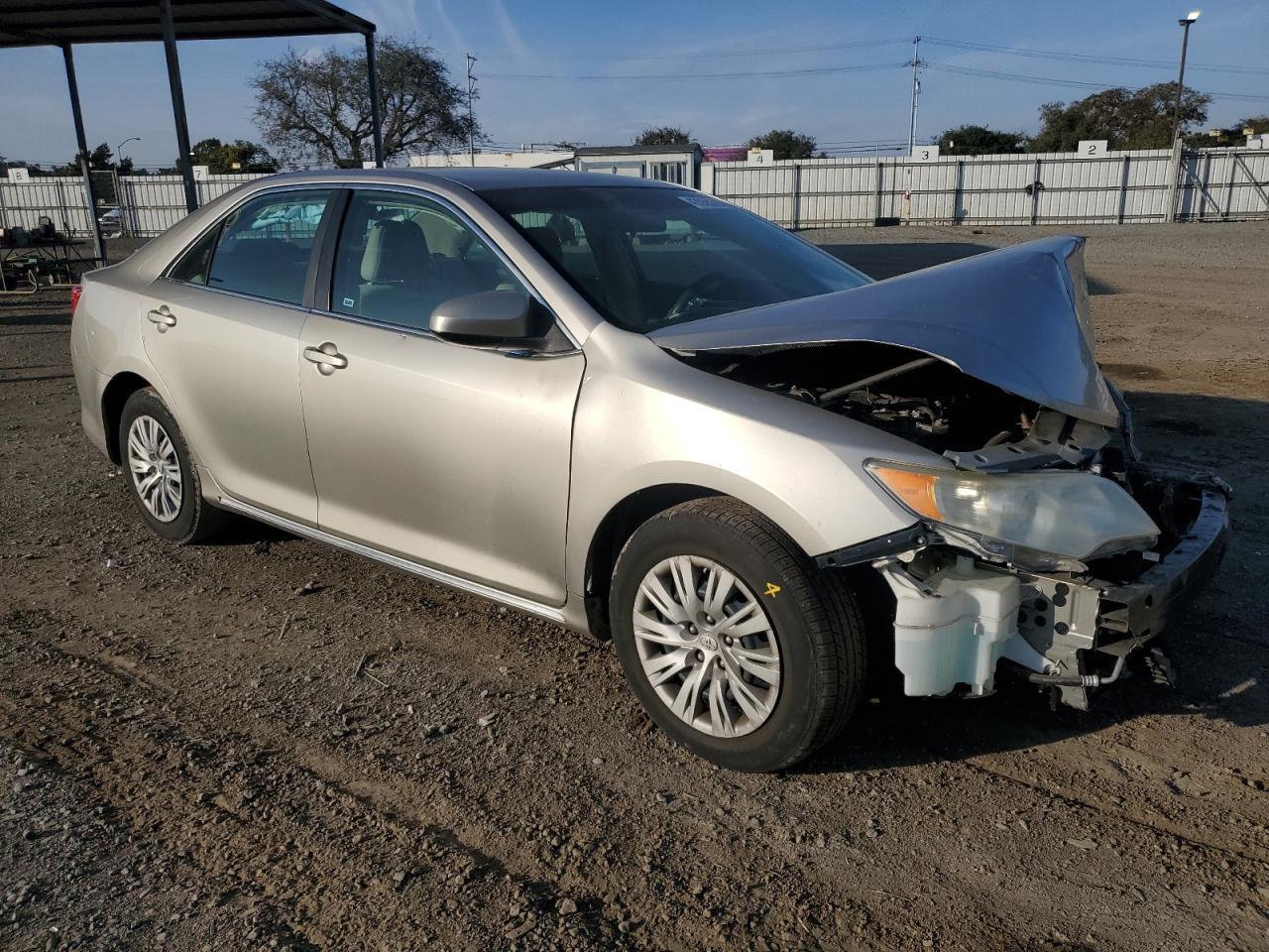 2013 TOYOTA CAMRY L - Image 4