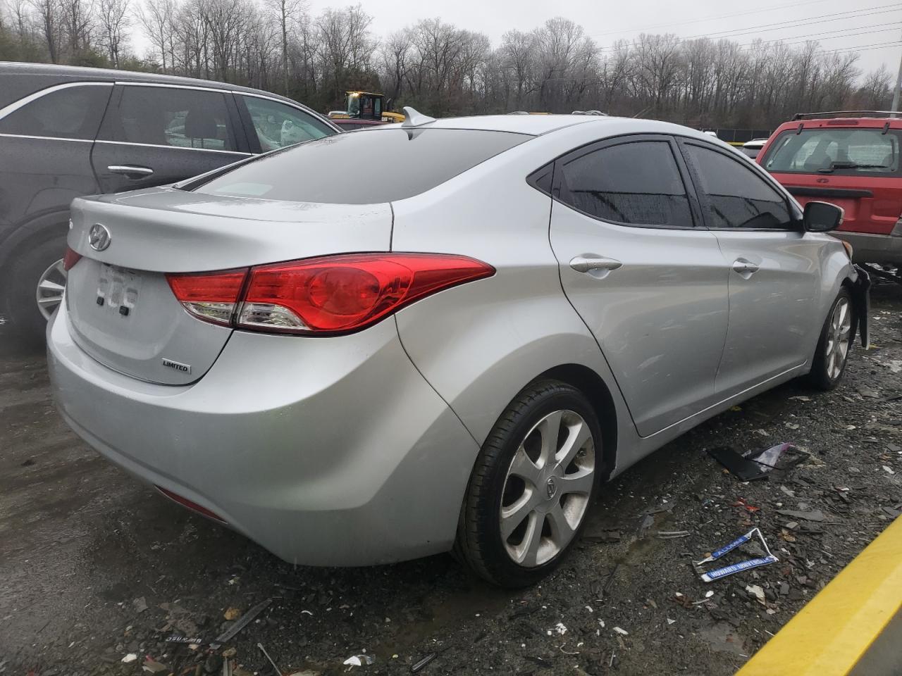 2013 HYUNDAI ELANTRA GL - Image 3