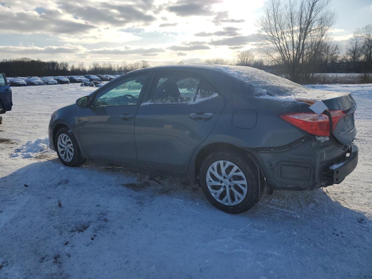 2018 TOYOTA COROLLA L - Фото 2