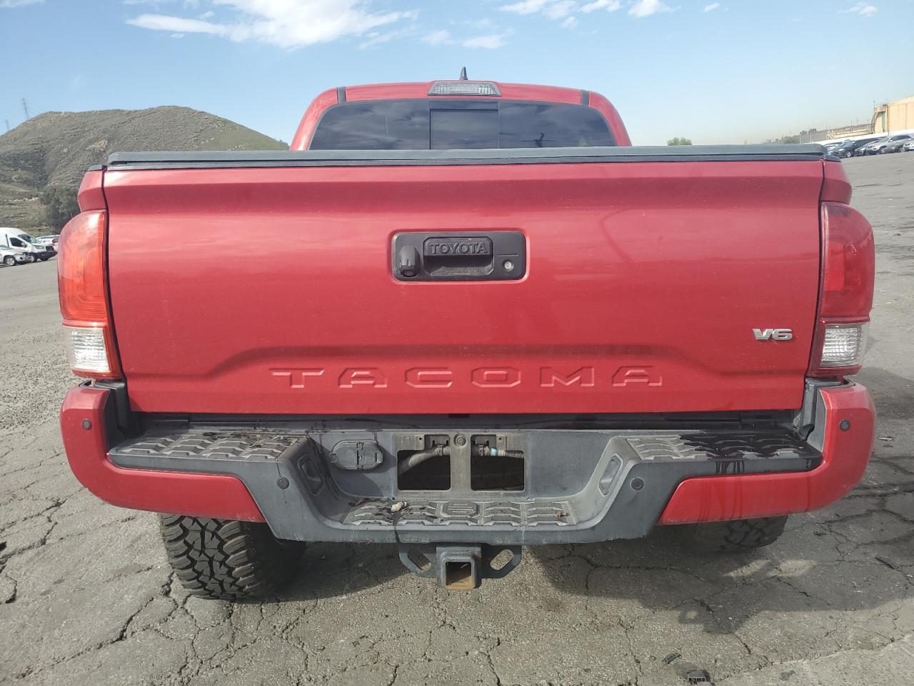 2017 TOYOTA TACOMA DOU - Фото 6