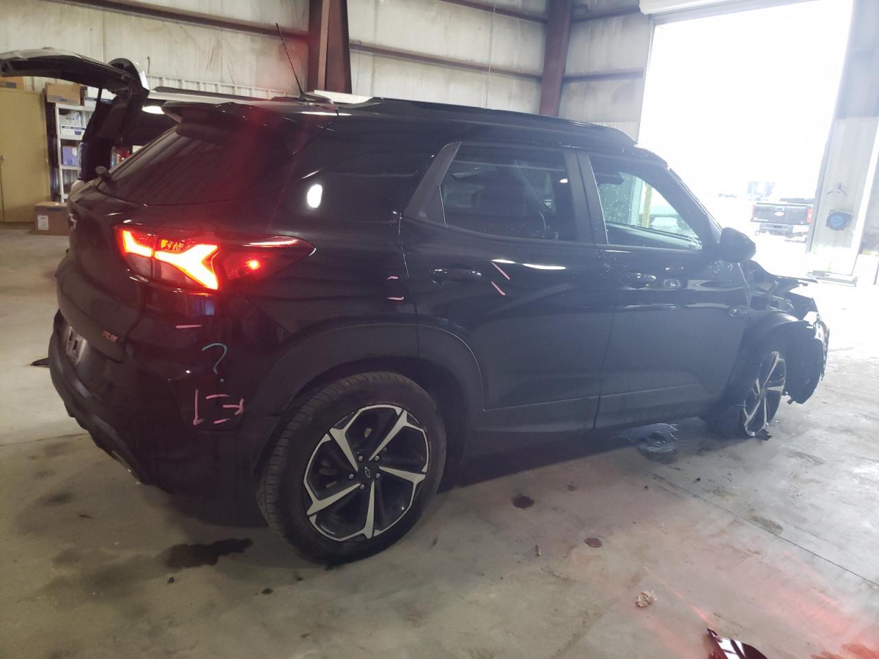 2021 CHEVROLET TRAILBLAZE - Фото 3