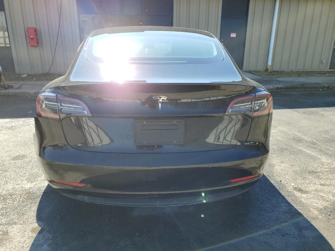 2022 TESLA MODEL 3 - Фото 6