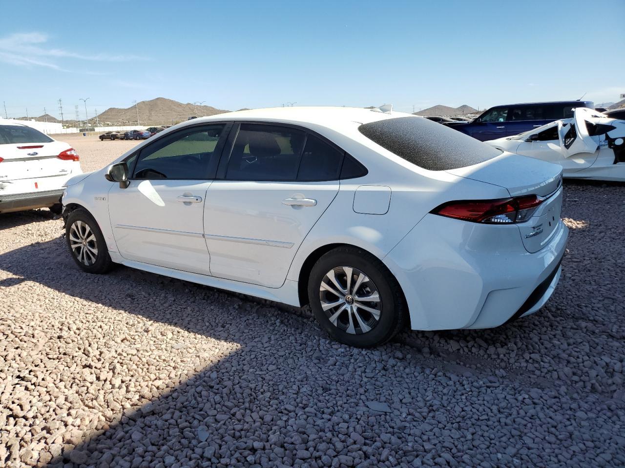 2021 TOYOTA COROLLA LE - Фото 2