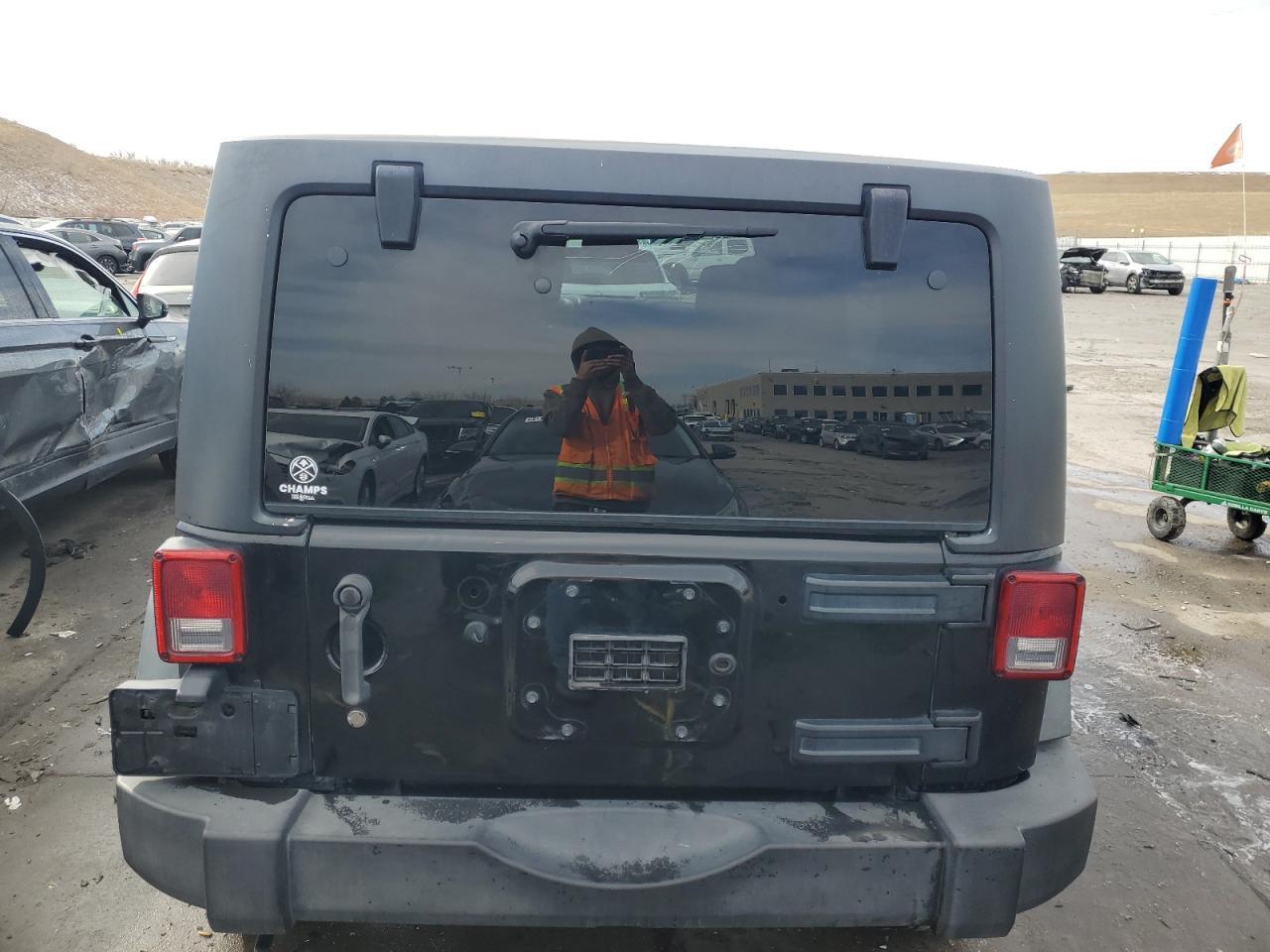2012 JEEP WRANGLER U - Image 6
