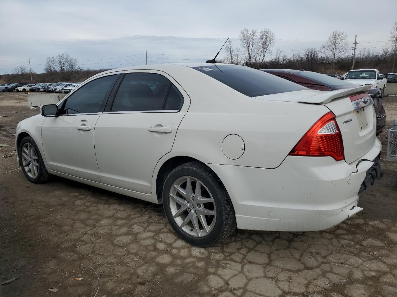 2012 FORD FUSION SEL - Image 2