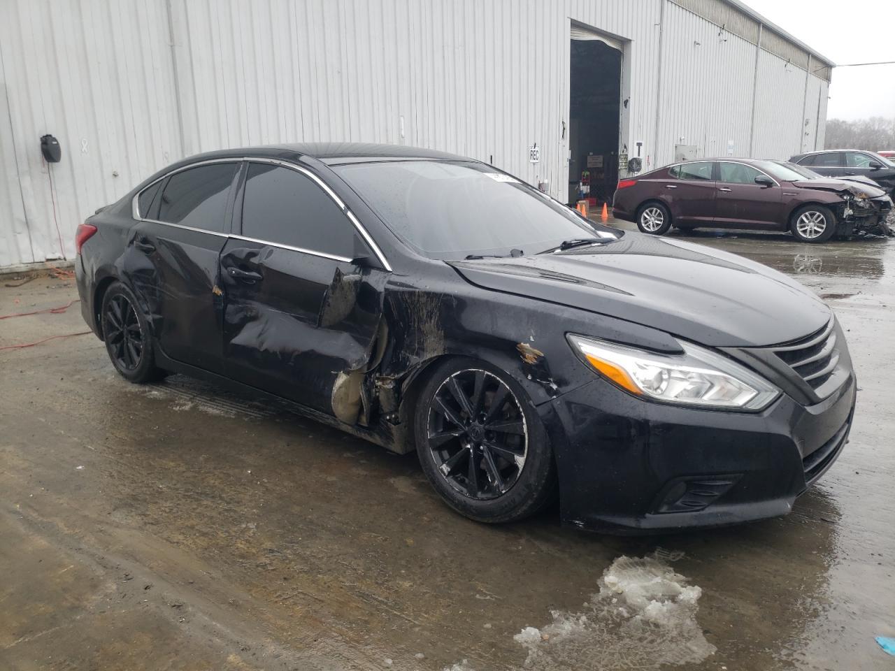 2017 NISSAN ALTIMA 2.5 - Фото 4