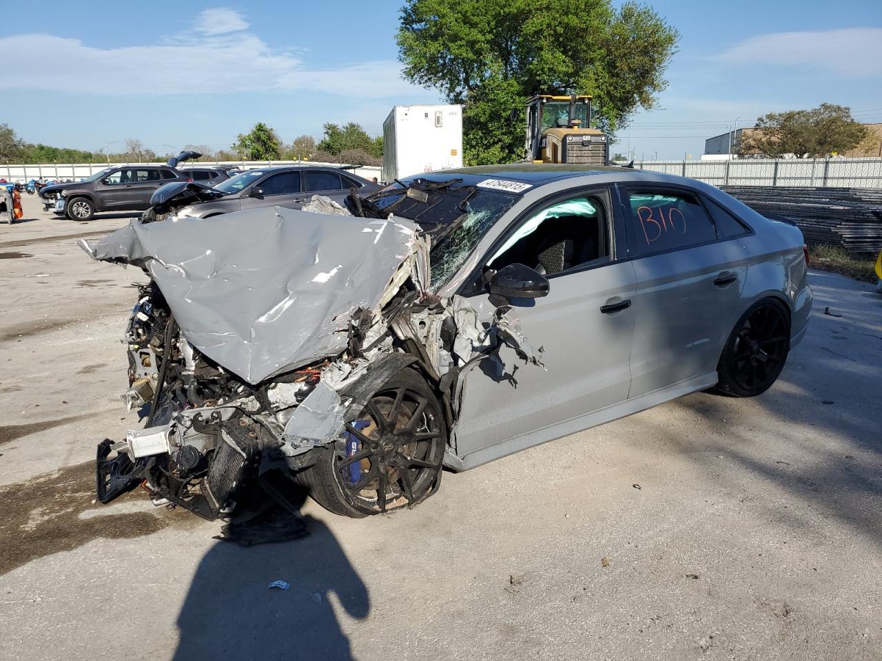 2019 AUDI RS3
